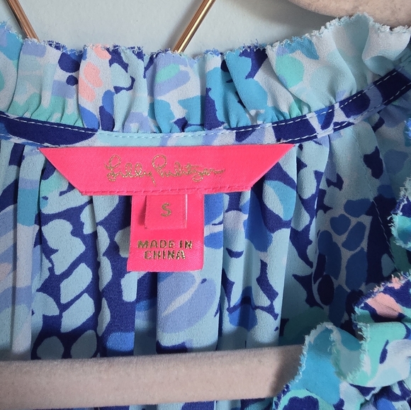 Lilly Pulitzer, Savanna Top Turquoise Oasis Wave After Wave Blouse Size Small - Picture 9 of 11